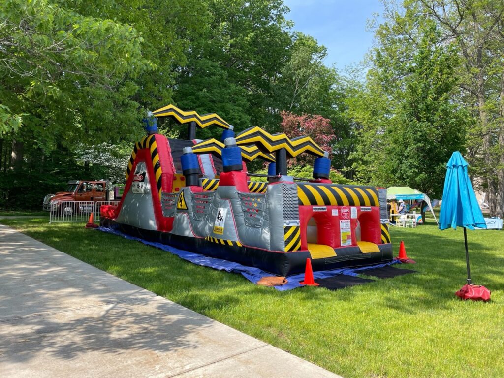 obstacle course rental michigan